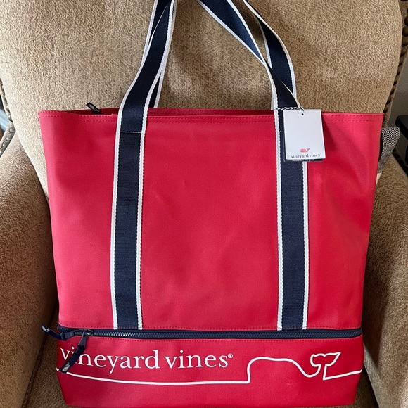 Brand new Vineyard Vines large tote. - Picture 1 of 6
